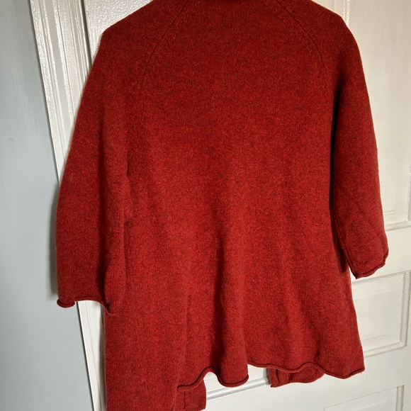 Eileen Fisher cardigan, large snap closure, elbow length sleeves - Picture 4 of 7